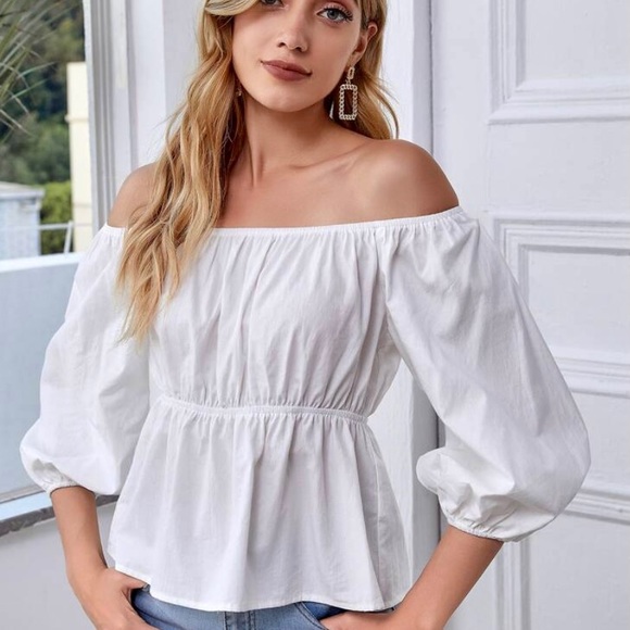 🎈 Off Shoulder Top 🎈 - Picture 2 of 5